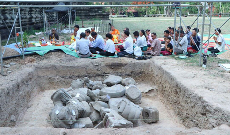 Restoration begins for uncovered Angkor Wat artifacts