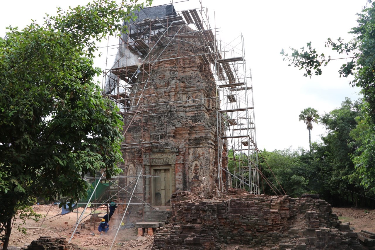 APSARA National Authority is in the process of restoring the western part of Trapeang Phong temple