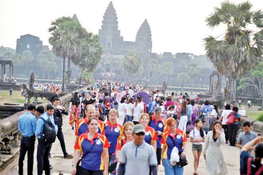 Int’l tourists pass 151K in Jan-Mar