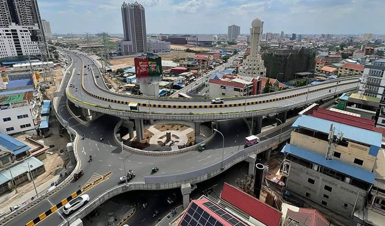 Morodok Techo flyover now 99% complete