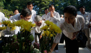 PM urges unity to prevent return of regimes like Khmer Rouge